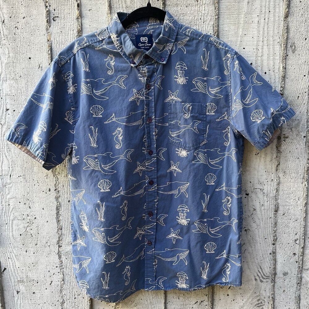 Quiet Storm Short Sleeve Button Down Men's Size L Novelty Ocean Print Resortwear